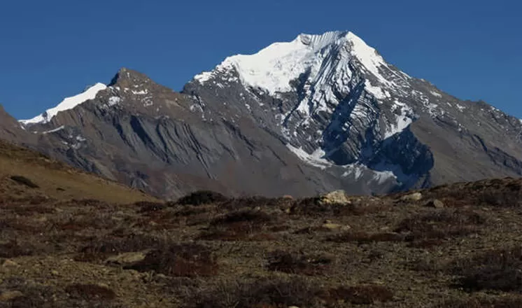 Pisang Peak Trek